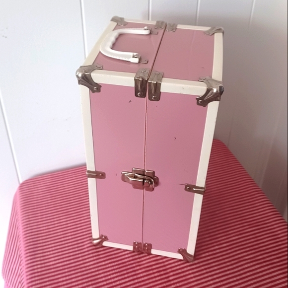 Vintage Doll Traincase - Picture 4 of 13